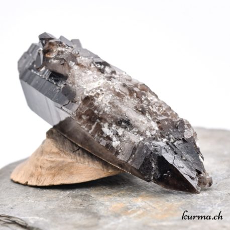 Minéraux Quartz Fumé - N°8005.1-3 disponible dans la boutique en ligne Kûrma. Votre magasin de minéraux naturels en suisse romande