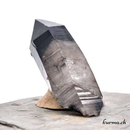 Minéraux Quartz Fumé - N°8005.1-8 disponible dans la boutique en ligne Kûrma. Votre magasin de minéraux naturels en suisse romande