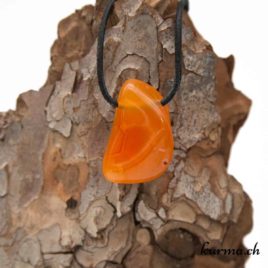 Cornaline - Pendentif en pierre percée - N°7897.5 • cornaline pendentif en pierre 7897.5 04 Pierre de bonne humeur