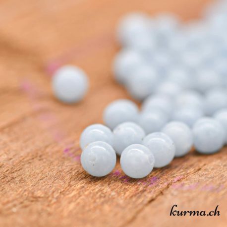 Envie de créer vos propres bijoux en perles. Kûrma vous propose un large choix de perles en pierre semi-précieuse dans ça boutique en ligne. Des perles de qualité pour réaliser vos créations