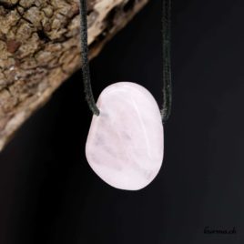 Quartz lavande - Collier en pierre percée - N°8468.3 • quartz lavande pendentif en pierre 8468.3 1 Quartz lavande collier