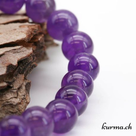 Bracelet énergétique en perles disponible dans le Magasin Kûrma. Ta boutique de bijoux suisse en ligne. Achat pour les particuliers et grossiste. Des bracelets pour la lithothérapie de qualité supérieure à bas prix