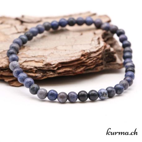 Bracelet énergétique en perles disponible dans le Magasin Kûrma. Ta boutique de bijoux suisse en ligne. Achat pour les particuliers et grossiste. Des bracelets pour la lithothérapie de qualité supérieure à bas prix