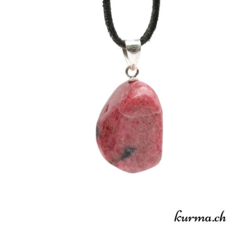 Acheter ce collier de pierre directement dans la  boutique en ligne Kûrma. Chaque pierre est sélectionnée avec la plus grande minutie. Kûrma est une boutique spécialisée dans des pierres de qualité directement importer depuis les artisans lapidaires.