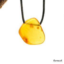 Ambre - Pendentif pierre percée - N°5845.3 • bijoux en ambre n°5845.3 2 1 Ambre pendentif pierre