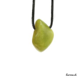 Opale verte ''Kiwi'' - Pendentif pierre percée - N°8723.2 • bijoux en opale verte kiwi n°8723.2 2 Opale verte Kiwi pendentif