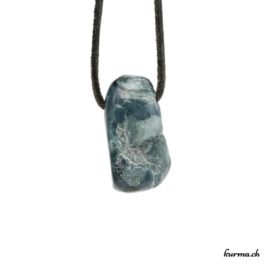Jade bleu - Pendentif pierre percée - N°8614.1 • collier en jade bleu n°8614.1 2 Jade bleu pendentif pierre percée