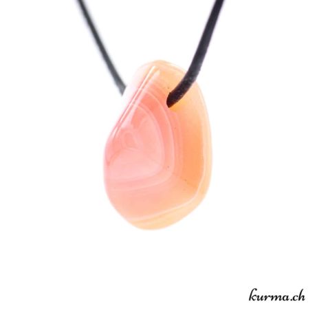 Pendentif Agate Abricot - N°7229.1-2 disponible dans la boutique en ligne Kûrma. Votre bijouterie Suisse en ligne.