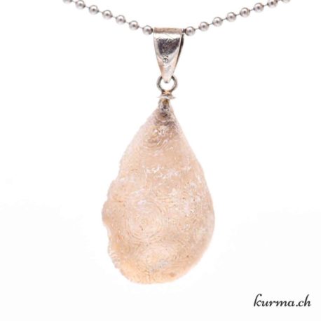 Pendentif Agate Géode avec boucle en Argent- Nº11602.6-3 disponible dans la boutique en ligne Kûrma. Votre magasin de pierre et minéraux en suisse