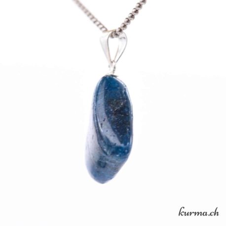 Pendentif Apatite Bleue - avec boucle en argent - N°11621.6-2 disponible dans la boutique en ligne Kûrma. Votre magasin de pierre et minéraux en suisse