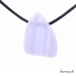 Calcédoine bleue en pendentif