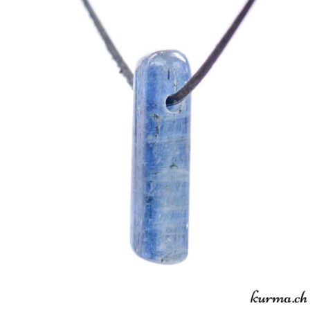 Pendentif Cyanite - Disthène - N°5836.4-2 disponible dans la boutique en ligne Kûrma. Votre magasin de pendentif en pierre naturels suisse