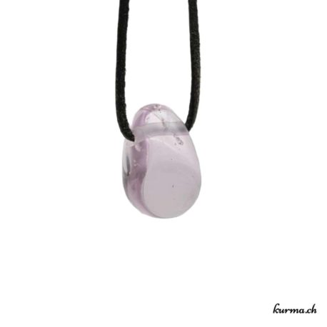 Achète ce collier de pierre dans la boutique en ligne Kûrma. Chaque pierre est sélectionnée avec la plus grande minutie. Kûrma est une boutique spécialisée dans des pierres de qualité directement importées depuis les artisans lapidaires.