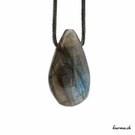 Acheter ce collier de pierre directement dans la boutique en ligne Kûrma. Chaque pierre est sélectionnée avec la plus grande minutie. Kûrma est une boutique spécialisée dans des pierres de qualité directement importer depuis les artisans lapidaires.