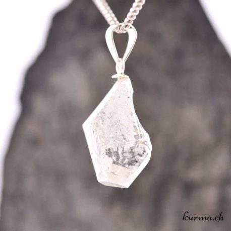 Pendentif Herkimer Cristal avec boucle en argent - N°11661.5-2 disponible dans la boutique en ligne Kûrma. Votre magasin de pierre et minéraux en suisse