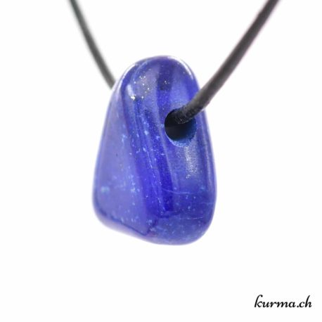 Pendentif Lapis Lazuli - N°10531.3-2 disponible dans la boutique en ligne. Kûrma ta boutique Suisse de pendentifs en pierre naturelles.