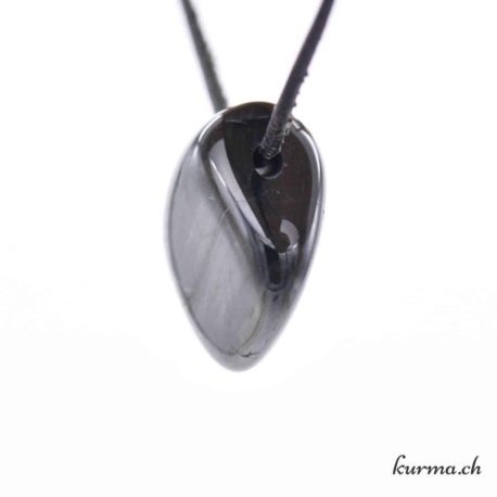 Pendentif Quartz Oeil de Chat - Nº8481.10-2 disponible dans la boutique en ligne Kûrma. Votre magasin de pierre et minéraux en suisse