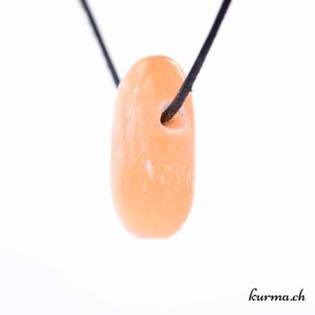 Pendentif Sélénite Orange Oval - N°5938.5-2 disponible dans la boutique en ligne Kûrma. Votre bijouterie Suisse en ligne.
