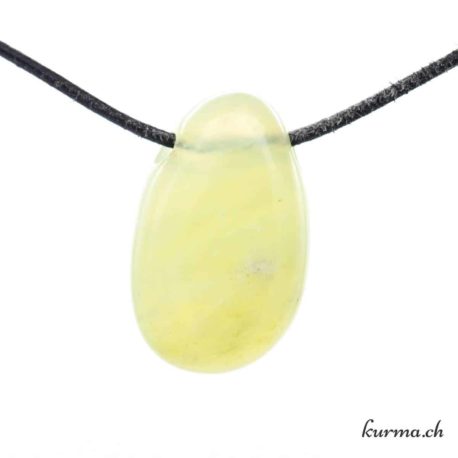 Pendentif Serpentine - Jade de Chine - Nº10284.8-3 disponible dans la boutique en ligne Kûrma. Votre magasin de pierre et minéraux en suisse