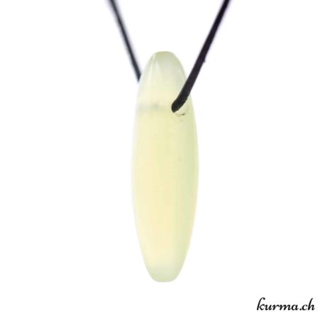Pendentif Serpentine - Jade de Chine Ovale - N°10286.2-2 disponible dans la boutique en ligne Kûrma. Votre bijouterie Suisse en ligne.