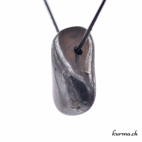 Pendentif Shungite - N°8486.8-2 disponible dans la boutique en ligne Kûrma. Votre bijouterie Suisse en ligne.