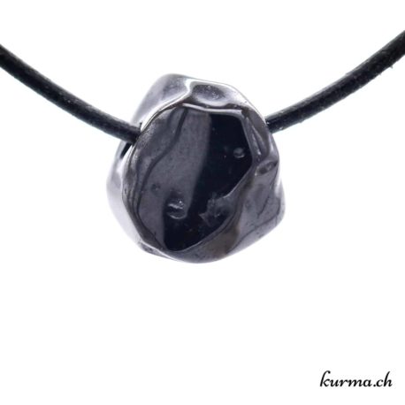 Pendentif Spinelle Noire - N°8489.7-3 disponible dans la boutique en ligne Kûrma. Votre bijouterie Suisse en ligne.