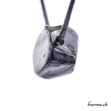 Pendentif Spinelle Noire - N°8489.8-2 disponible dans la boutique en ligne Kûrma. Votre bijouterie Suisse en ligne.
