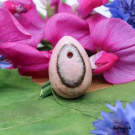 Oeuf de Yoni en Rhodonite percé - Taille S - N°10001.s • oeuf de yoni rhodonite n°10001.3c 01 Oeuf de Yoni en Rhodonite percé small