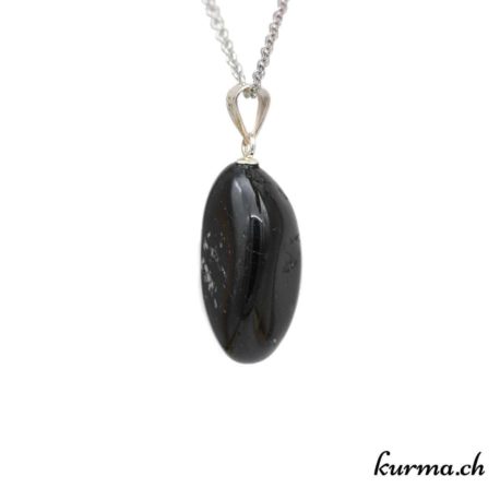 Kûrma, votre boutique de pendentif en pierre. Disponible en vente en ligne et en magasin proche de neuchâtel et la Chaux-de-fonfds en Suisse