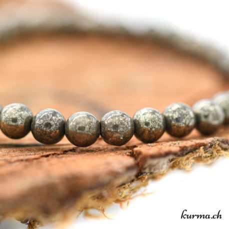 Acheter vos bracelets en pierre dans la boutique en ligne Kûrma. Votre magasin de bijoux proche de Neuchâtel et la Chaux de fonds en Suisse