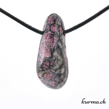 Collier Eudialyte