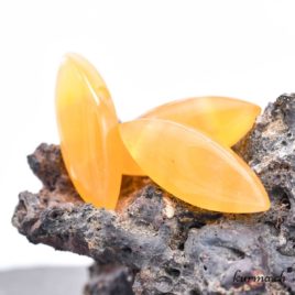 Calcite Orange ovale – Pendentif en pierre percée – N°8732