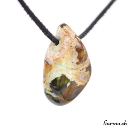 Pendentif en pierre percé disponible dans la boutique en ligne. Disponible online et dans la boutique de Fontainemelon. Kûrma votre bijouterie Suisse prochaine de la Chaux-de-fonds