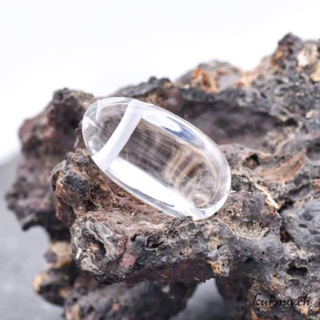 Pendentif Cristal de Roche (c) - N°7986-2 disponible dans la boutique en ligne Kûrma. Votre magasin de pierre et minéraux en suisse