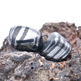 Hématite rubanée avec Oxyde de fer – Pendentif en pierre percée – N°13715