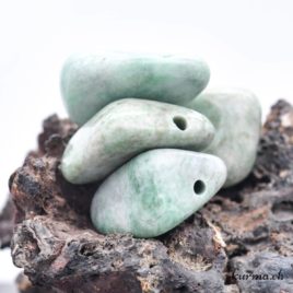 Jadéite verte – Pendentif en pierre percée – N°10525