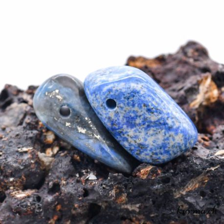 Pendentif Lapis Lazuli (d) - N°5458-2 disponible dans la boutique en ligne Kûrma. Votre magasin de pierre et minéraux en suisse