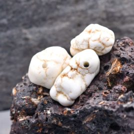 Magnésite Nodule – Pendentif en pierre percée – N°5830