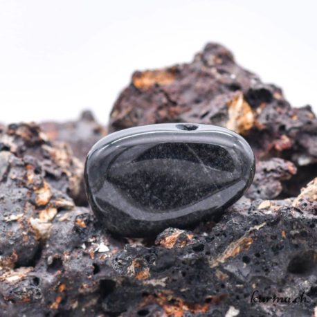 Pendentif Obsidienne Argentée ''Sibérienne'' (b) - N°7990-3 disponible dans la boutique en ligne Kûrma. Votre magasin de pierre et minéraux en suisse