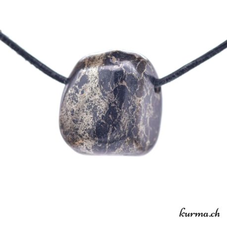 Pendentif Pyrite sur Ardoise - N°7259.2-1 disponible dans la boutique en ligne Kûrma. Votre Magasin de lithothérapie Suisse en ligne.