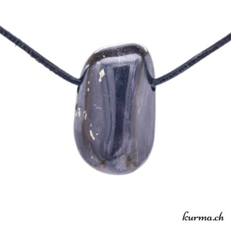 Pendentif Pyrite sur Ardoise - N°7259.3-1 disponible dans la boutique en ligne Kûrma. Votre Magasin de lithothérapie Suisse en ligne.