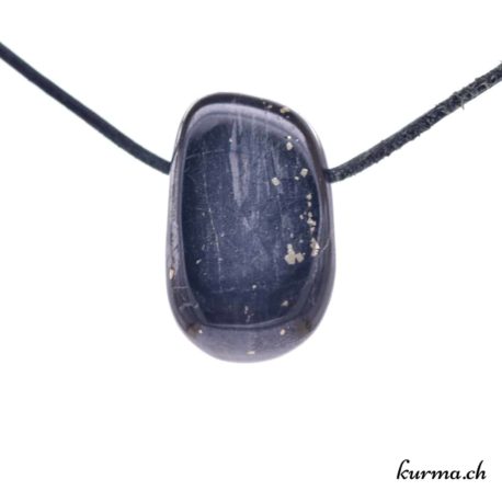 Pendentif Pyrite sur Ardoise - N°7259.3-3 disponible dans la boutique en ligne Kûrma. Votre Magasin de lithothérapie Suisse en ligne.
