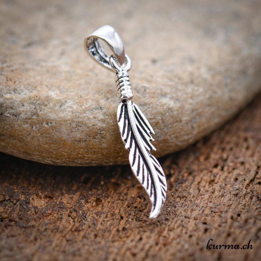 Bracelet Amérindien En Howlite Turquoise Avec Breloque Plume – Fait Main, Pierre Naturelle