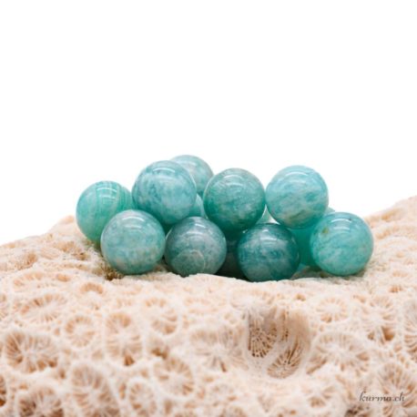 Acheter Perle Amazonite 10mm AA - N°15654-1 dans la boutique en ligne Kûrma. Spécialisé dans des pierres de qualité directement importer depuis les artisans lapidaires.