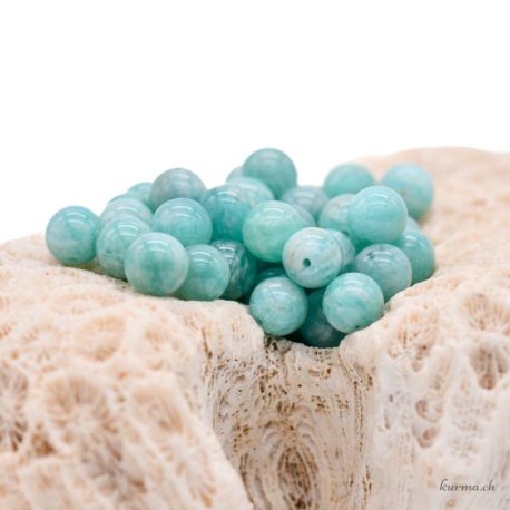 Acheter Perle Amazonite 6.5mm - N°15656-1 dans la boutique en ligne Kûrma. Spécialisé dans des pierres de qualité directement importer depuis les artisans lapidaires.