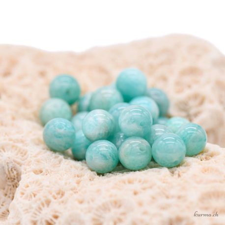 Acheter Perle Amazonite 6.5mm - N°15656-2 dans la boutique en ligne Kûrma. Spécialisé dans des pierres de qualité directement importer depuis les artisans lapidaires.