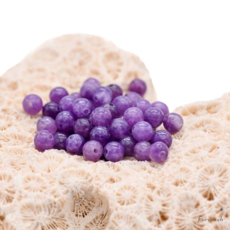 Acheter Perle Lépidolite Bleu-Violet 4.5-5mm (pr)- N°15546-2 dans la boutique en ligne Kûrma. Spécialisé dans des pierres de qualité directement importer depuis les artisans lapidaires.