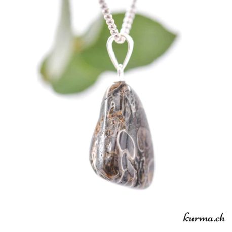 Pendentif Agate Turitelle avec boucle en argent - N°11607.2-2 disponible dans la boutique en ligne. Kûrma ton magasin de pierres semi-précieuses en Suisse