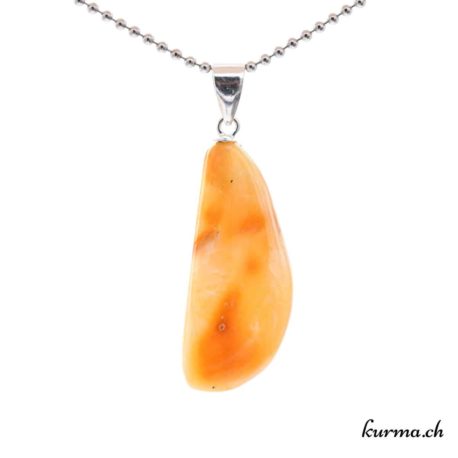 Pendentif Ambre avec boucle en argent - N°11613.3-3 disponible dans la boutique en ligne. Kûrma ton magasin de pierres semi-précieuses en Suisse