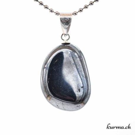 Pendentif Hématite avec boucle en argent - N°8834.6-1 disponible dans la boutique en ligne. Kûrma ton magasin de pierres semi-précieuses en Suisse